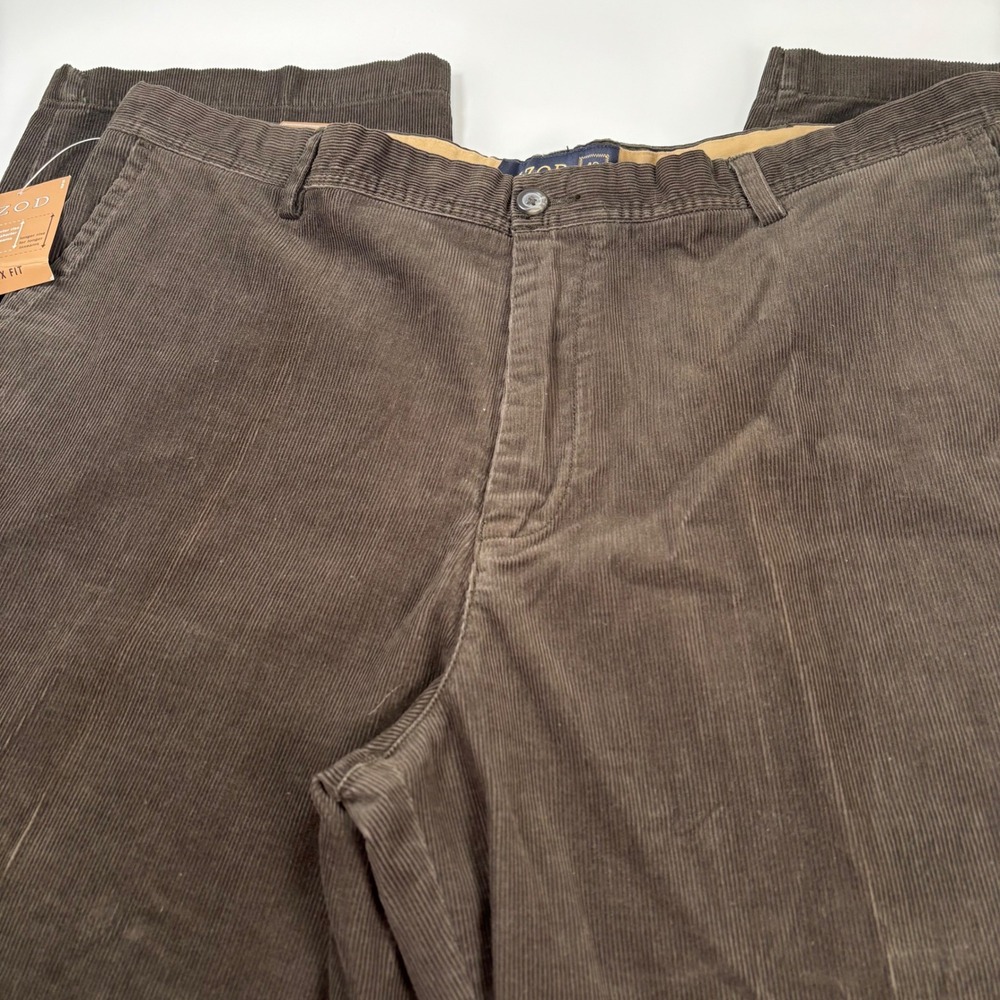 IZOD Mens 42x30 Brown Corduroy Chino Pants New Saltwater Wash Flat Front Metrix